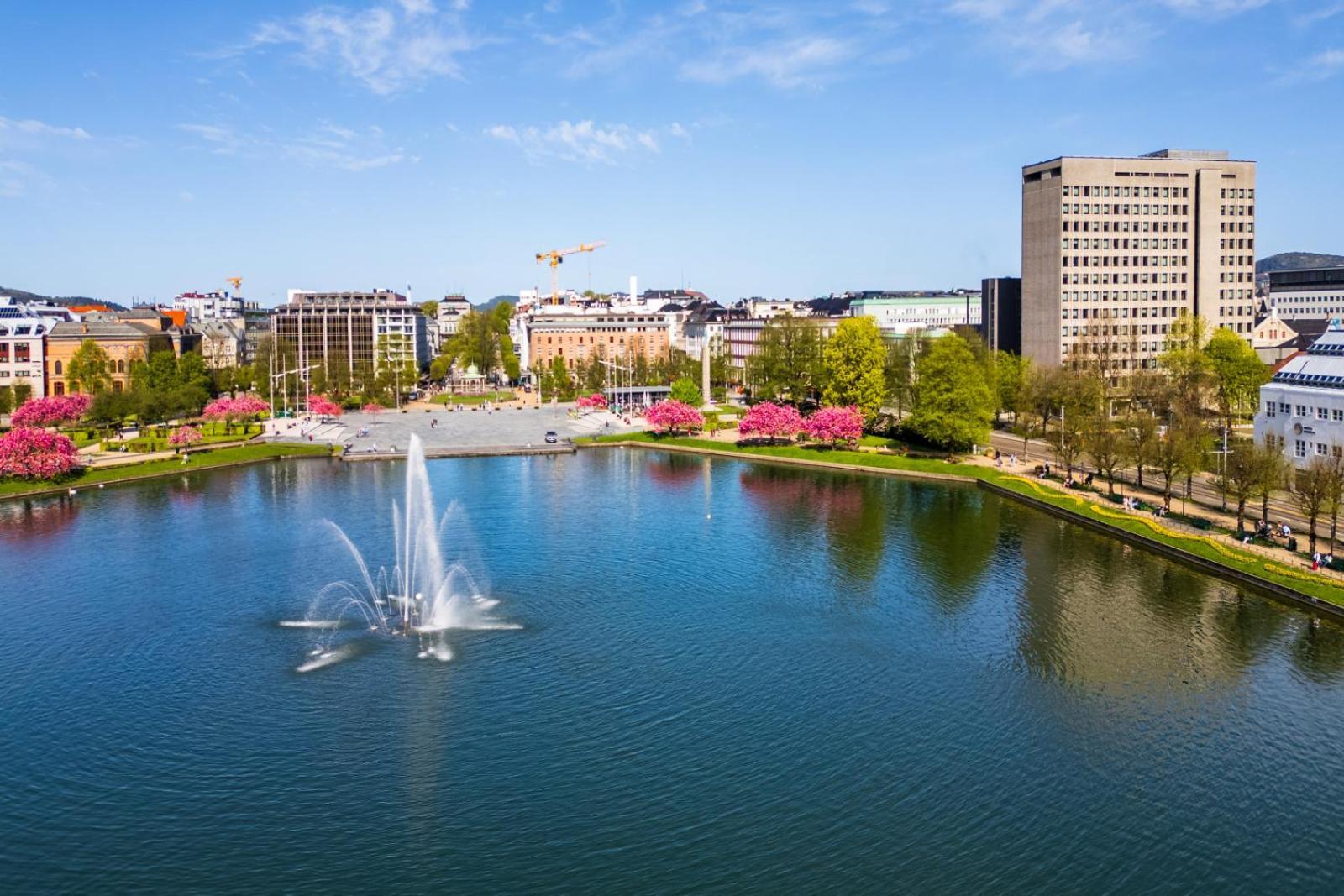 Family Friendly - Modern - City Central Берген Экстерьер фото